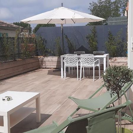 Studio Avec Terrasse Arles Bagian luar foto