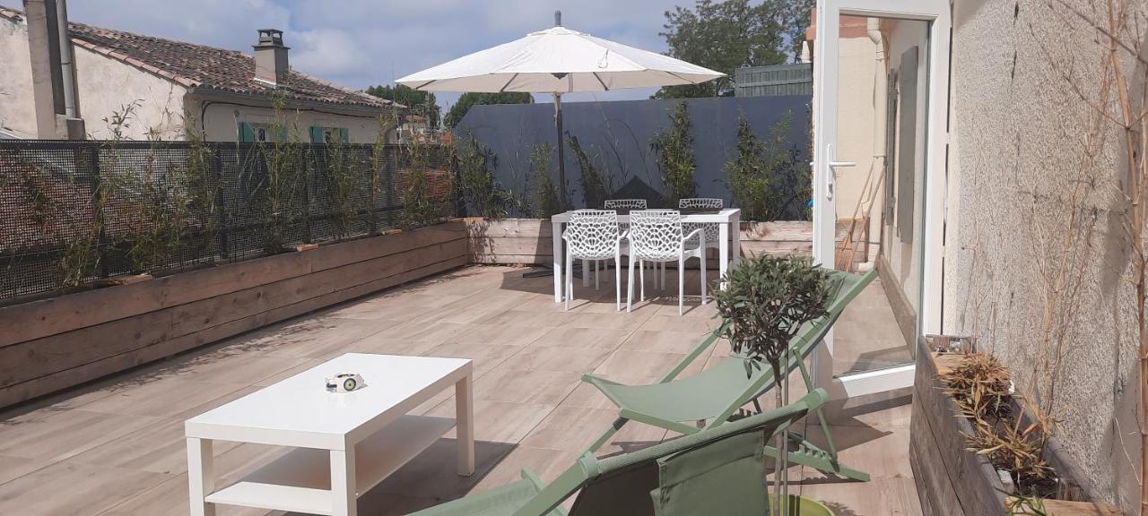 Studio Avec Terrasse Arles Bagian luar foto